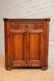 18th oak corner cabinet