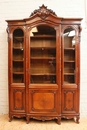 Louis XV style Bookcase in rosewood, France 19th century