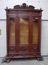 3 door oak hunt bookcase 19 th century