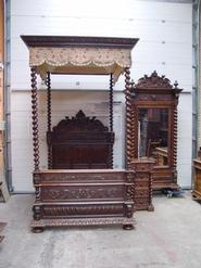 oak hunt bedroom with canopy bed 19th century