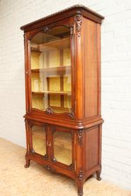 Walnut Louis XV display cabinet 19th century