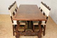 Oak Spanich table with 6 chairs 19th century