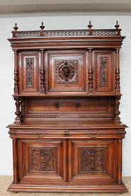 Walnut Henri II quality cabinet 19th century