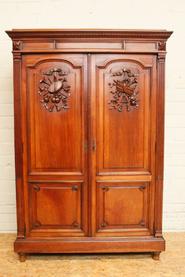 Little walnut 2 door cabinet 19th century