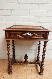 Walnut Louis XIII table 19th century