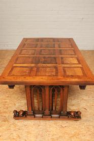 Oak gothic table 19th century