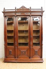 3 door walnut Henri II bookcase 19th century