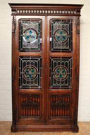 Walnut Gothic bookcase with stained glass 19th century