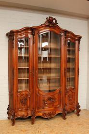 Solid walnut Louis XV bombay 3 door bookcase 19th century