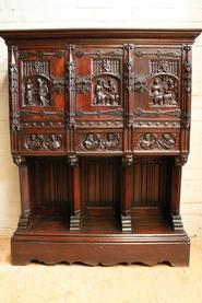 oak gothic cabinet 19th century