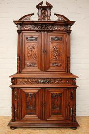 Walnut renaissance cabinet with marble inlay 19.th century