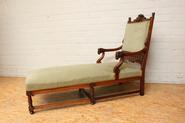 Walnut Henri II Long Chair 19th century