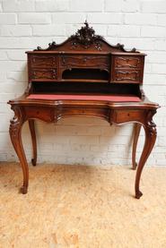 Walnut Louis XV lady's desk 19th century