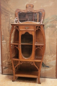 Art Nouveau display cabinet in oak
