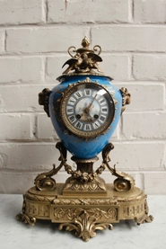 Bronze and porcelain clock