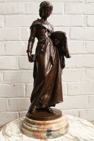 Bronze statue signed by Mathurin Moreau