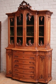 Exceptional Louis XV cabinet in walnut signed JEANSELME