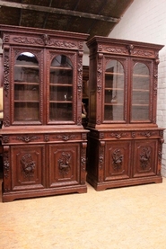 Exceptional pair hunt style cabinets/bookcases in oak