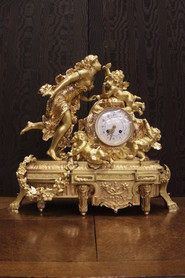 Excprtional gilt bronze clock
