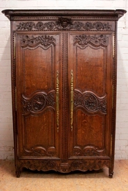 French Normandy armoire in oak from Vire region