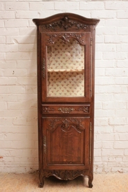 French provencial display cabinet in oak
