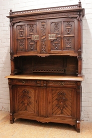 Gothic cabinet in solid walnut