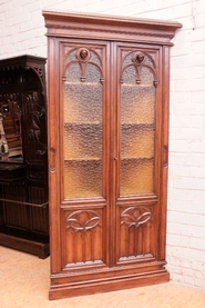 Gothic style Corner bookcase in walnut