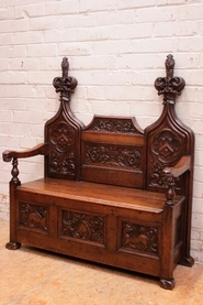 Gothic style hall bench in oak