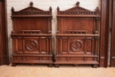 Gothic style Twin beds in Walnut, France 19th century
