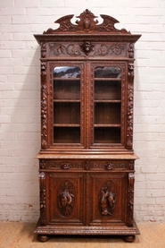 Hunt style cabinet/bookcase in oak