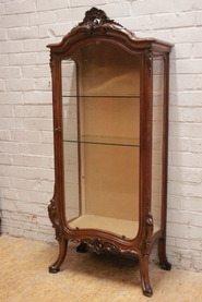 Louis XV display cabinet in walnut with beveled glass