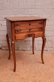 Louis XV Sewing table in walnut