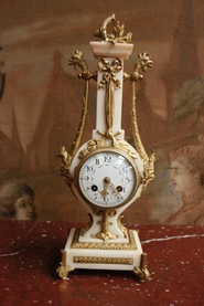 marble and gilt bronze clock