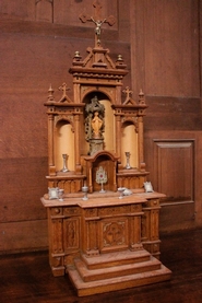 Miniature gothic altar in oak