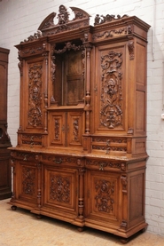 Monumental renaissance quality cabinet in solid walnut