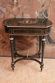 Napoleon III Vantity table