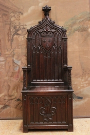 Oak gothic throne chair
