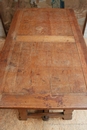 Spanish style Table in Oak, spain 19th century