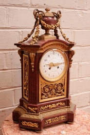 Quality Louis XVI Clock bronze and marble