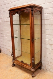 Regency Display cabinet in walnut with marble top