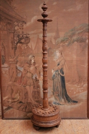 Renaissance billiard stick holder in oak