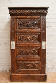 Renaissance Chest of drawers
