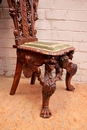 Renaissance style Table and chairs in Walnut, italie 19th century
