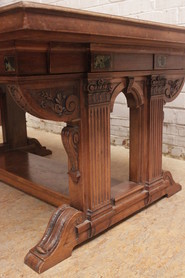 Renaissance Table in walnut and marble inlay