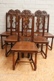 Set of 6 walnut renaissance chairs