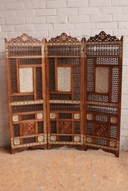 Syrian Folding screen with mother of pear inlay