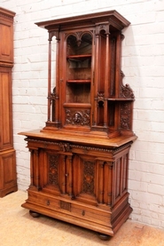 Top quality renaissance style display cabinet in walnut