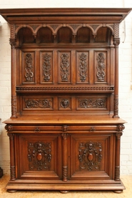 Walnut Henri II cabinet/vaisselier