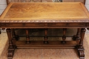 Renaissance style Desk table in Walnut, France 19th century