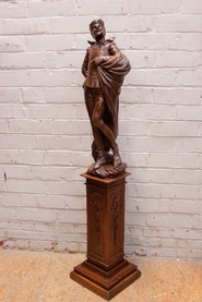 Walnut statue